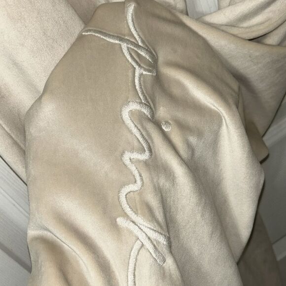 Pink Victoria Secret Cream Velour Oversized Sweatpants(Size XS) - Picture 9 of 10